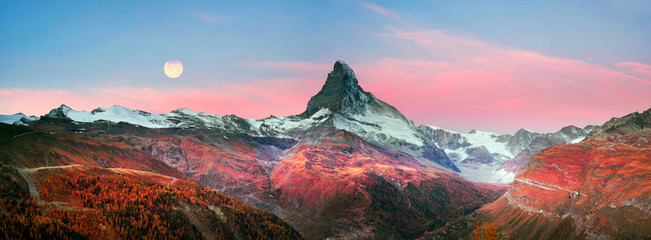 Glasbilder Natur Matterhornpisten im Herbst  © panaramka