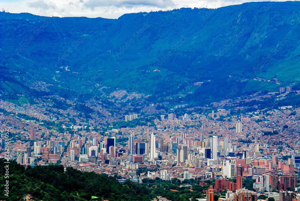 Panorama der Stadt Medellin in Kolumbien