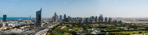 Panorama von Dubai  inklusive Golfplatz