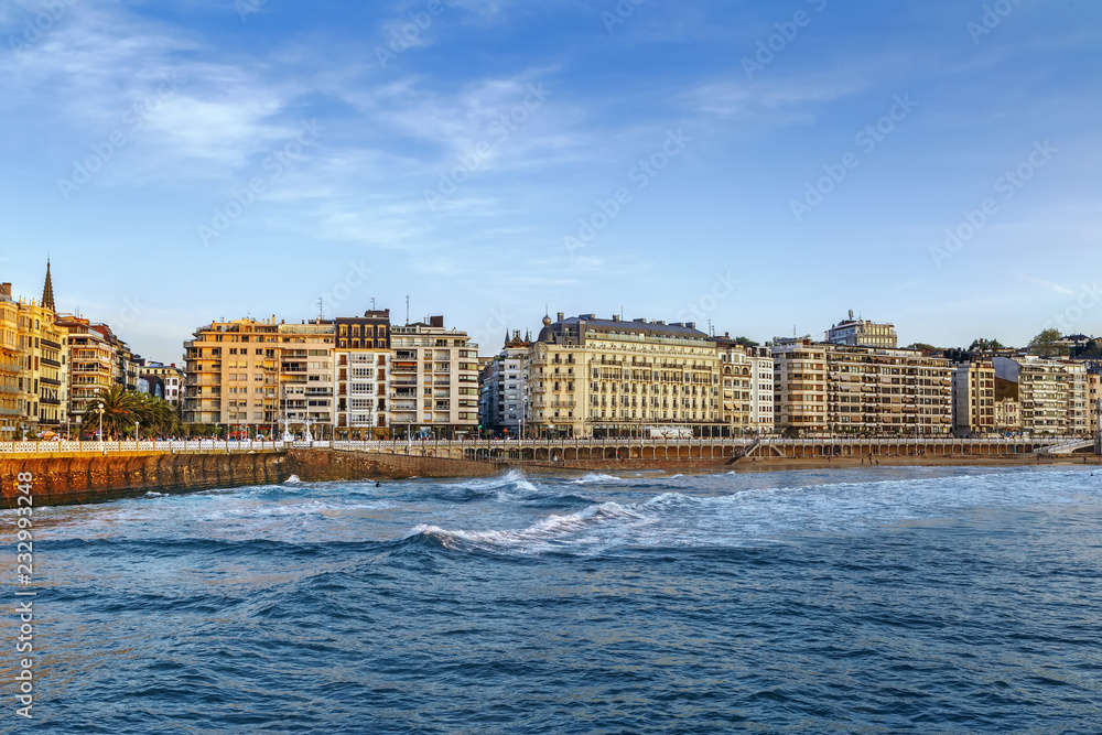 Fototapeta premium View of San Sebastian, Spain