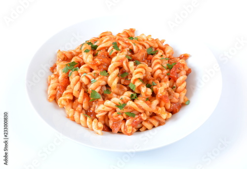 makaron świderki z sosem spaghetti