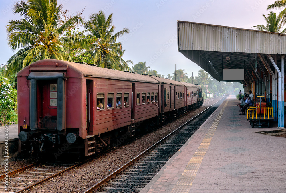 train on Sri Lanka