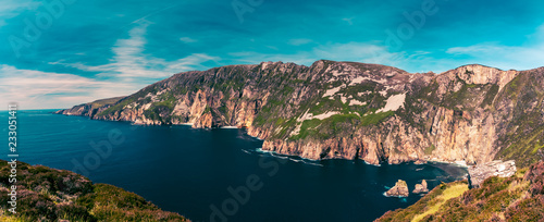 Fototapeta Naklejka Na Ścianę i Meble -  Slieve League cliffs (Sliabh Liag Cliffs) are among the highest sea cliffs in Europe. situated on the south west coast of County Donegal, Ireland