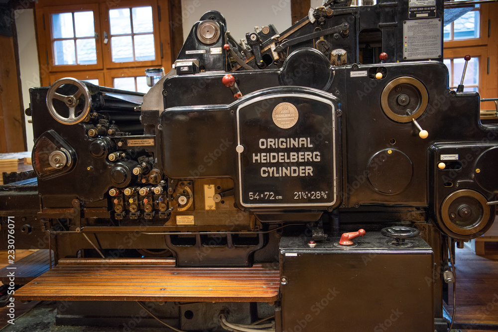 Maschinen der alten Drucktechnik - obrazy, fototapety, plakaty 