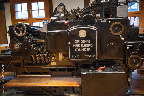 Maschinen der alten Drucktechnik photo