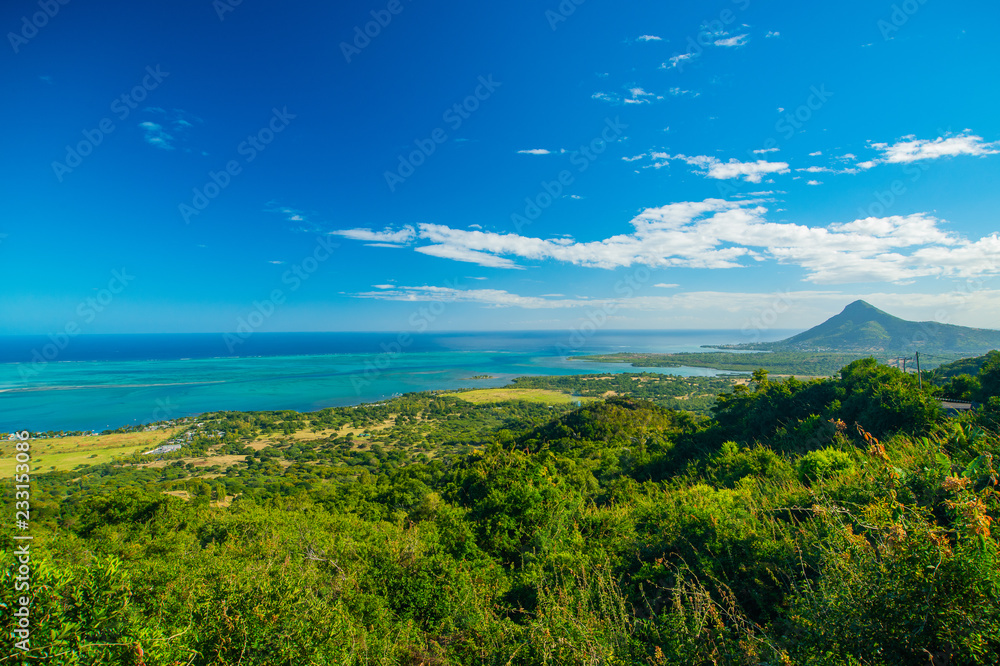 Ile Maurice - Chamarel - Point de vue sur le lagon