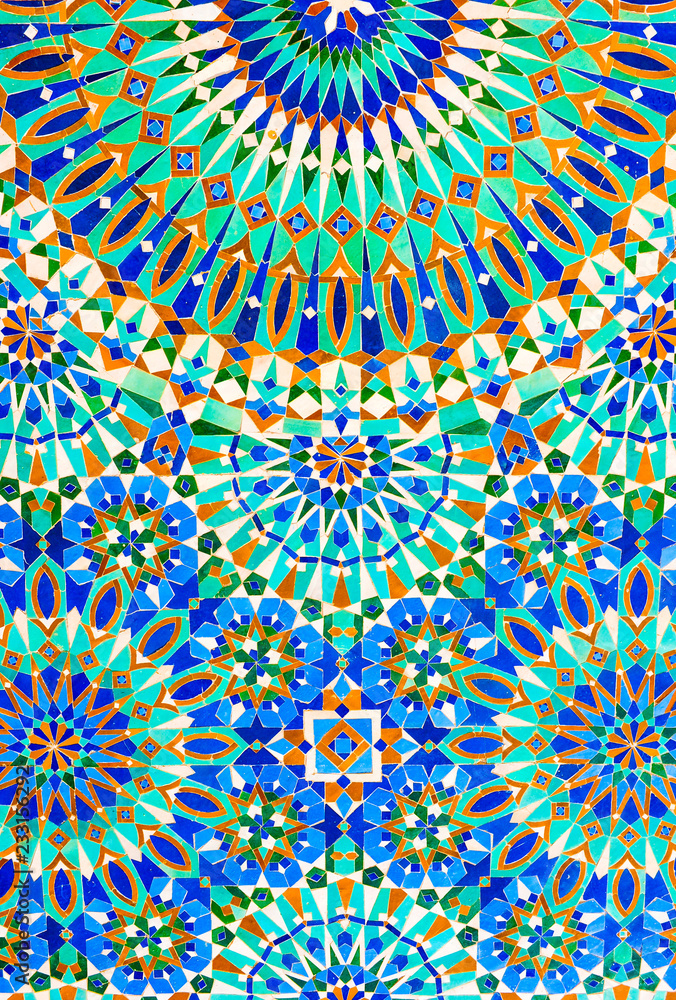 Obraz premium Colorful Moroccan tiles on the wall of mosque
