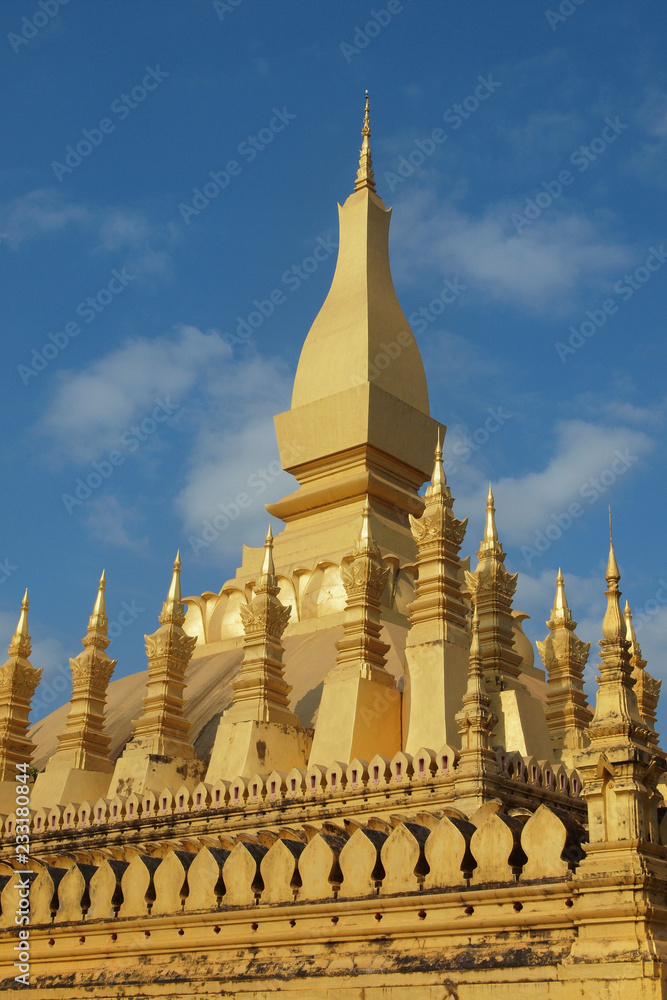 Naklejka premium Pha That Luang temple in Vientiane , Laos