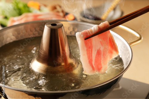 豚肉のしゃぶしゃぶ　Shabu-shabu of pork