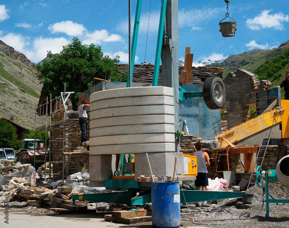 Chantier de reconstruction artisanal en Savoie ! Chantier de reconstruction artisanal en Savoie !