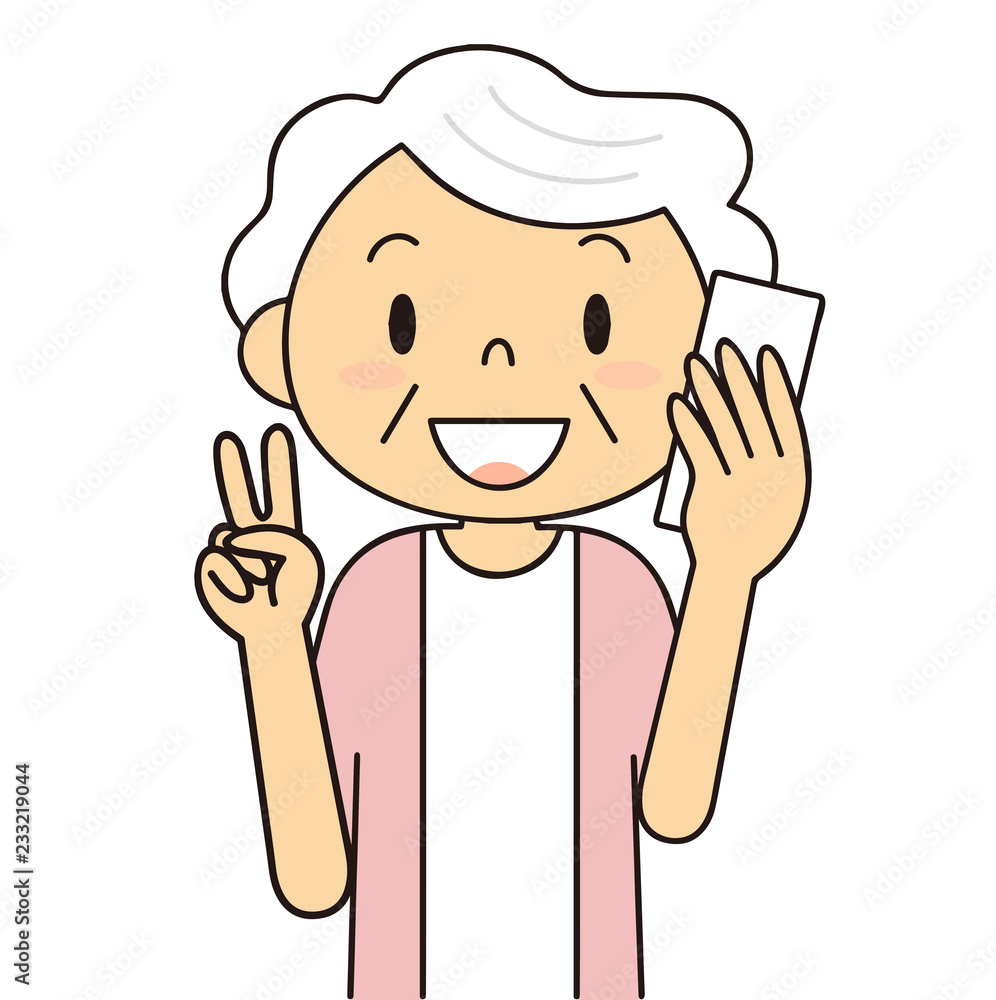 二頭身　シニア　女性　電話するおばあちゃん　笑顔　ピースサイン