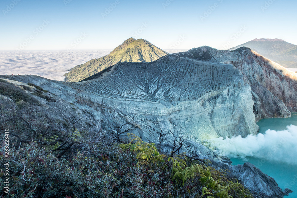 Fototapeta premium The beautiful sunrise over Ijen volcano, Indonesia.
