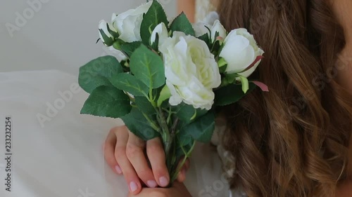 close-up of a girl's face, a congress on flowers photo