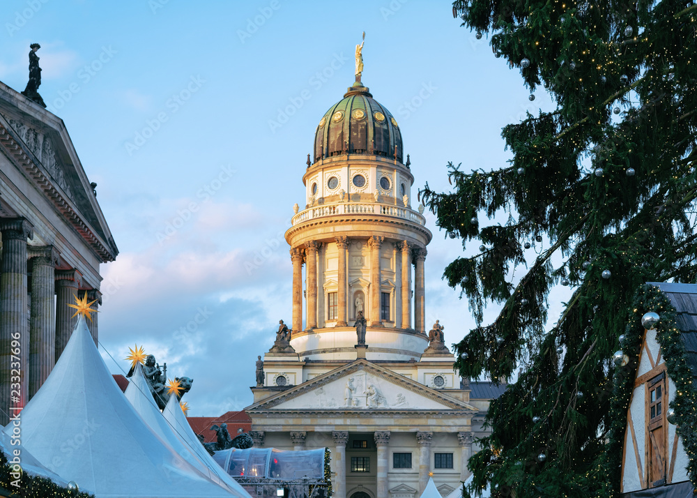 Fototapeta premium Christmas Market at Gendarmenmarkt Berlin