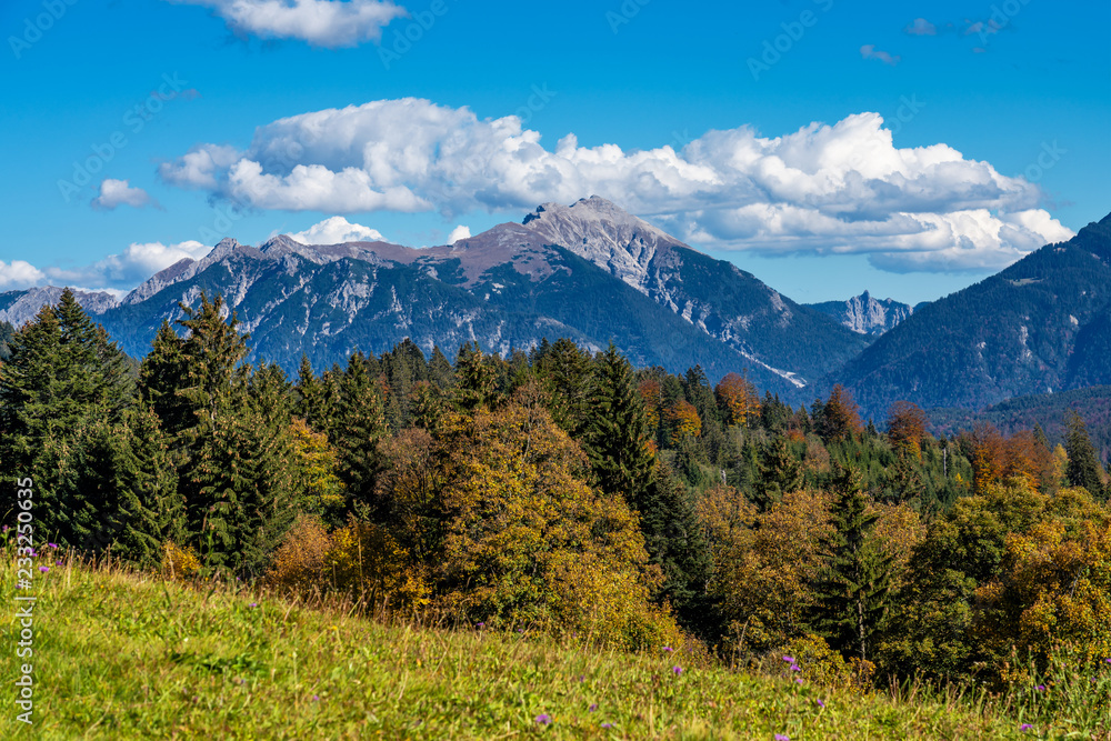 Deutschland - Bayern - Landschaft zwischen Garmisch und Wamberg