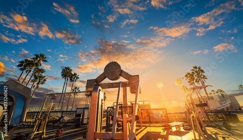 Fototapeta Naklejka Na Ścianę i Meble -  World famous Muscle Beach in Venice at sunset