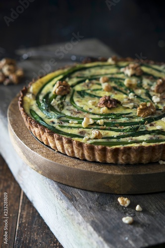 A green asparagus, Roquefort and walnut tart photo