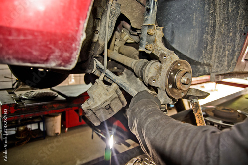 Replacing the car's bearing