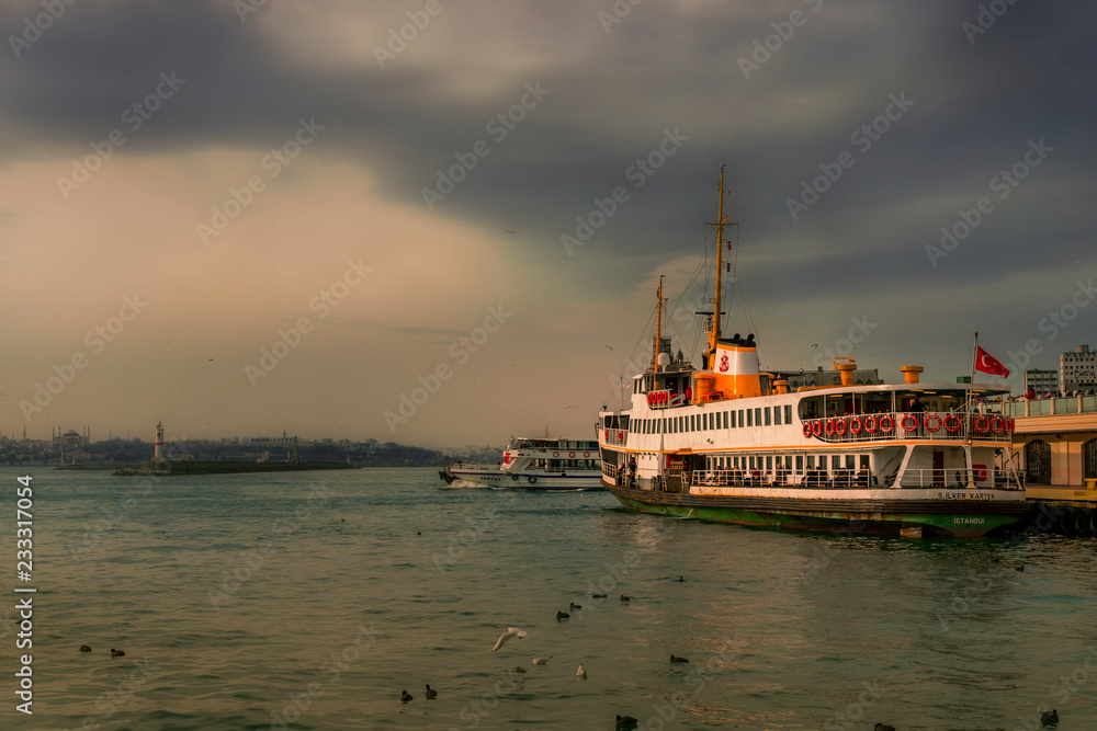 Fototapeta premium İstanbul Marmara Asia Europe Side