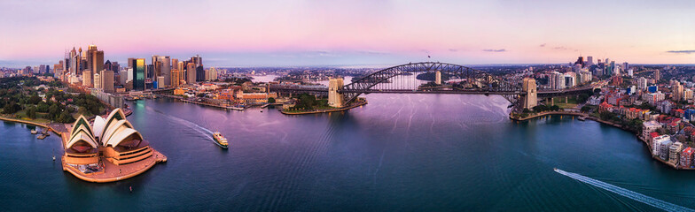 Acrylglasbilder Sydney Kirribilli CBD im rosa Morgenrot  © Taras Vyshnya