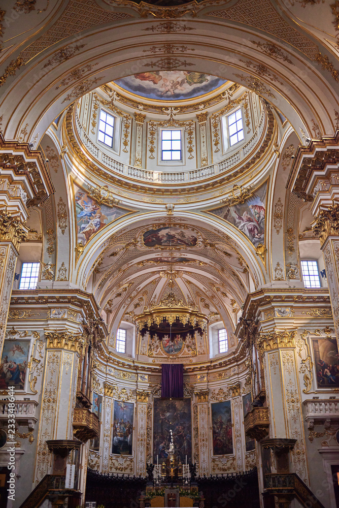 Milán - interior de la iglesia de Santa Maria delle Grazie