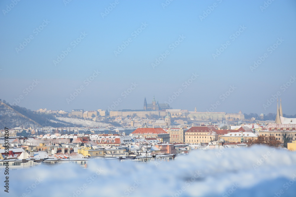 Obraz premium Panoramic view of Prague in winter