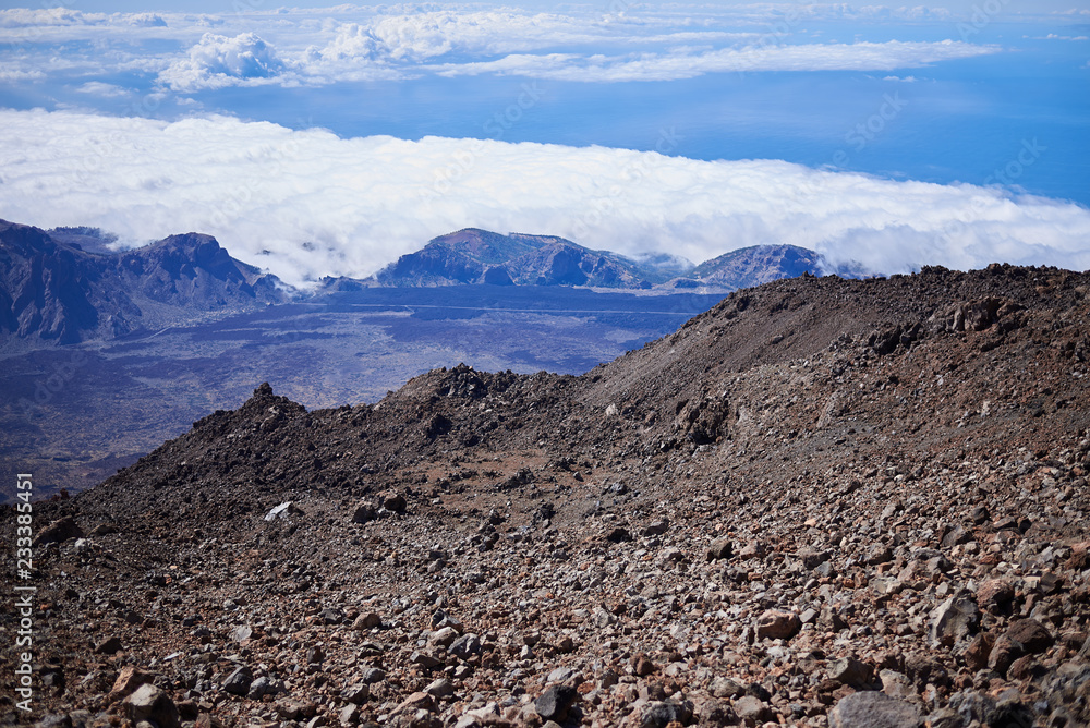 Paisaje de roca volcánica en la cima del Teide