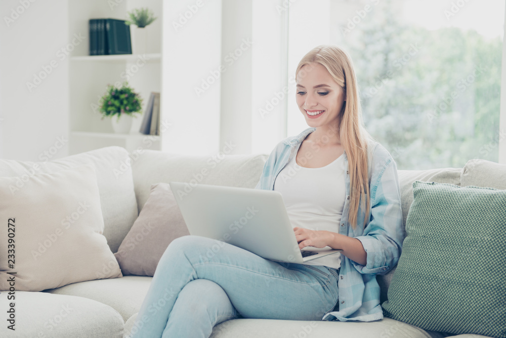 Work worker freelancer job rest relax chill weekend vacation con Work worker freelancer job rest relax chill weekend vacation con