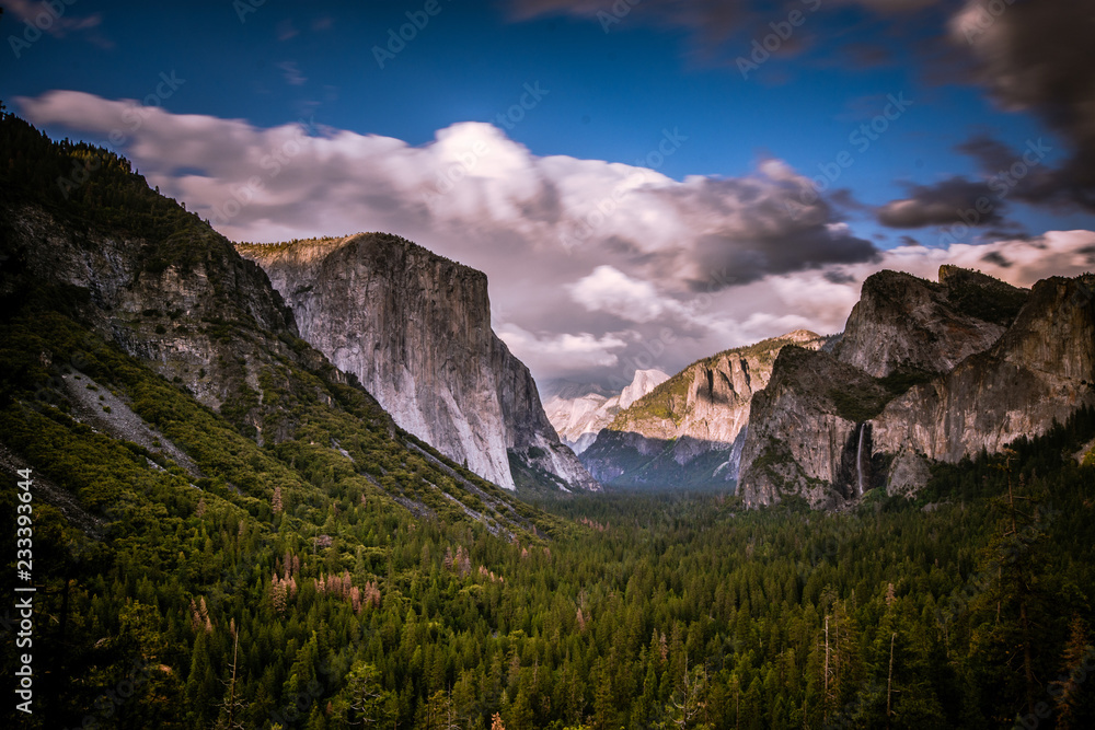 Tunnel view in Yosemite National Park at sunset golden hour - long exposure photography