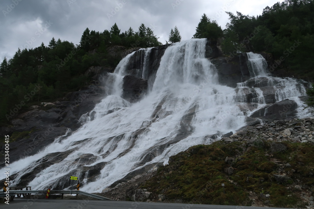Fototapeta premium Wasserfall in Norwegen
