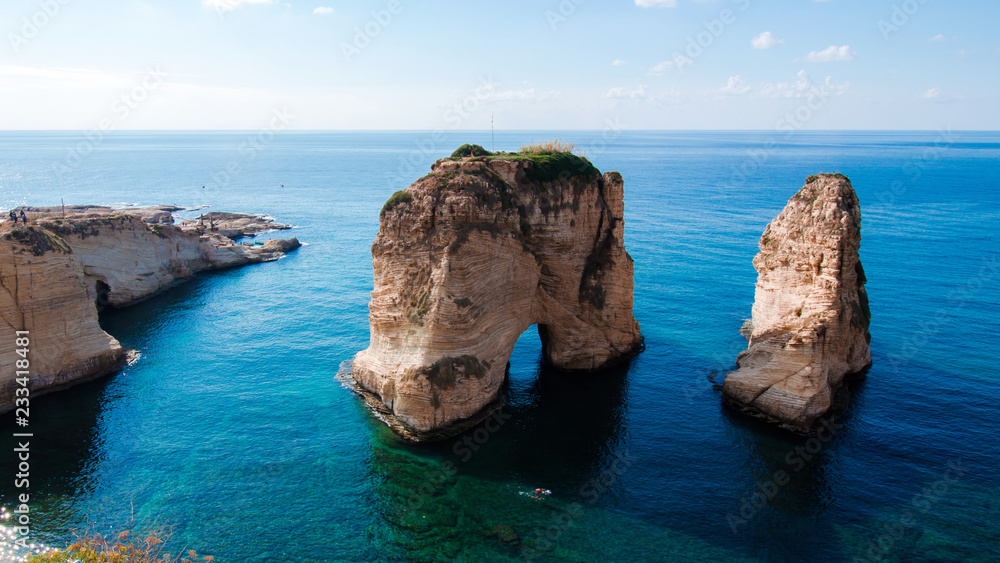 Obraz premium Pigeon Rocks w Bejrucie w Libanie