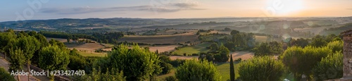 Fotografie, Obraz La plaine depuis les hauteurs de Castelnau-de-Montmiral, Tarn, France