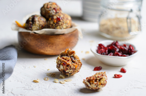 Healthy Energy Balls, Raw Vegan Balls with Oatmeal, Cranberry, Dates and Nuts