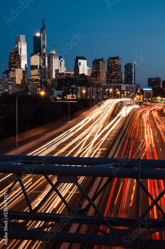 philadelphia skyline at dusk