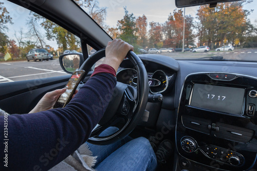 Canvastavla téléphone au volant
