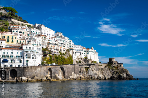 Fototapeta Naklejka Na Ścianę i Meble -  Amalfi cityscape on coast line of mediterranean sea, Italy