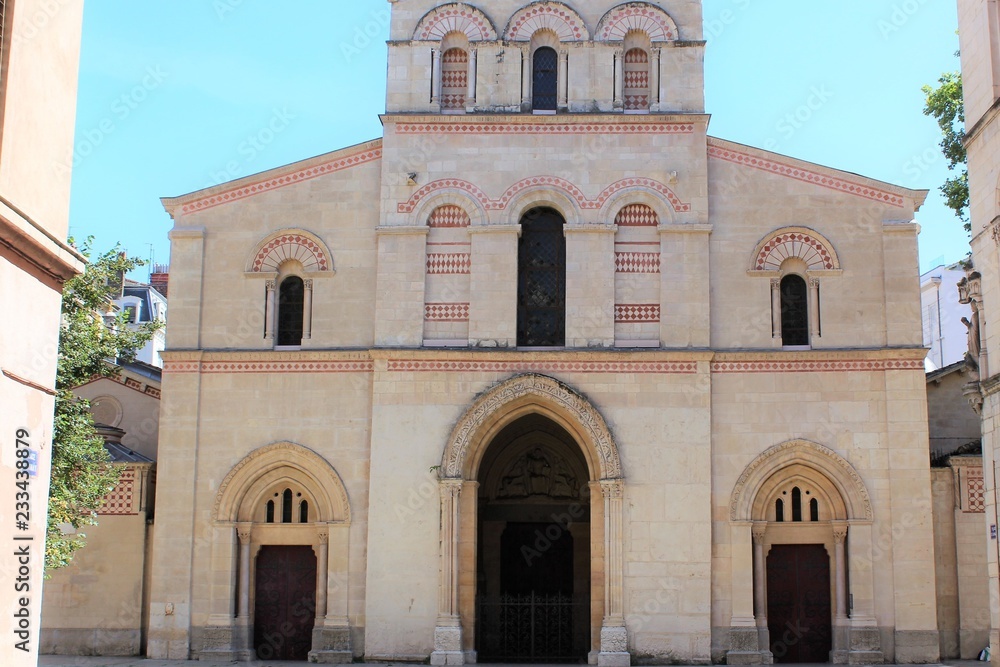 Fototapeta premium Lyon - Abbaye Saint Martin d'Ainay