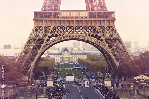 Eiffel tower. Paris © Olga