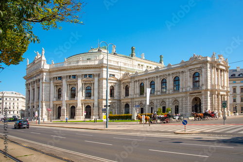 Staatstheater Wien