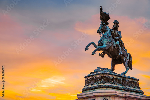 Reiterstandbild im Sonnenuntergang, Wien