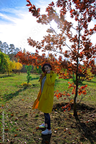 Autumn beautiful girl photoshoot