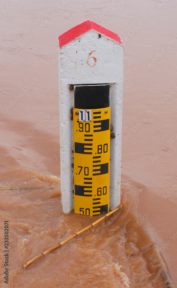 water level indicators / meter located in the water on river - Water ...