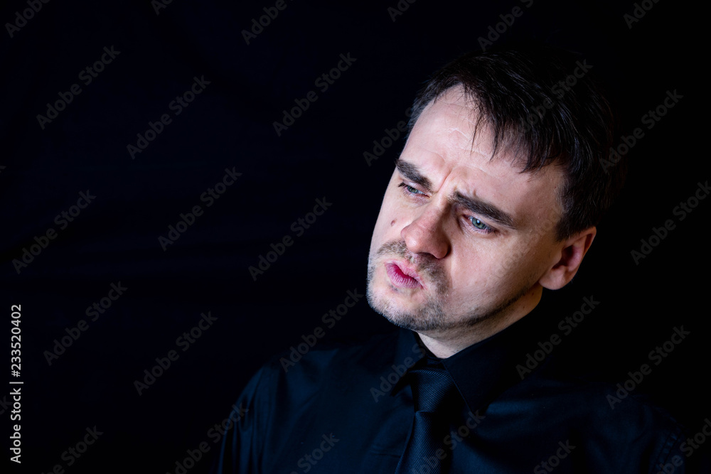 Obraz premium white man black background funny face