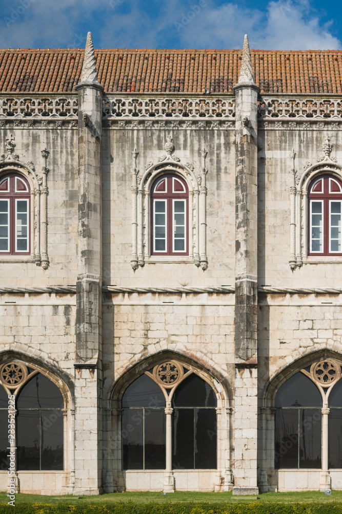 Obraz premium Fragment of Art Nouveau architecture style of Lisbon city