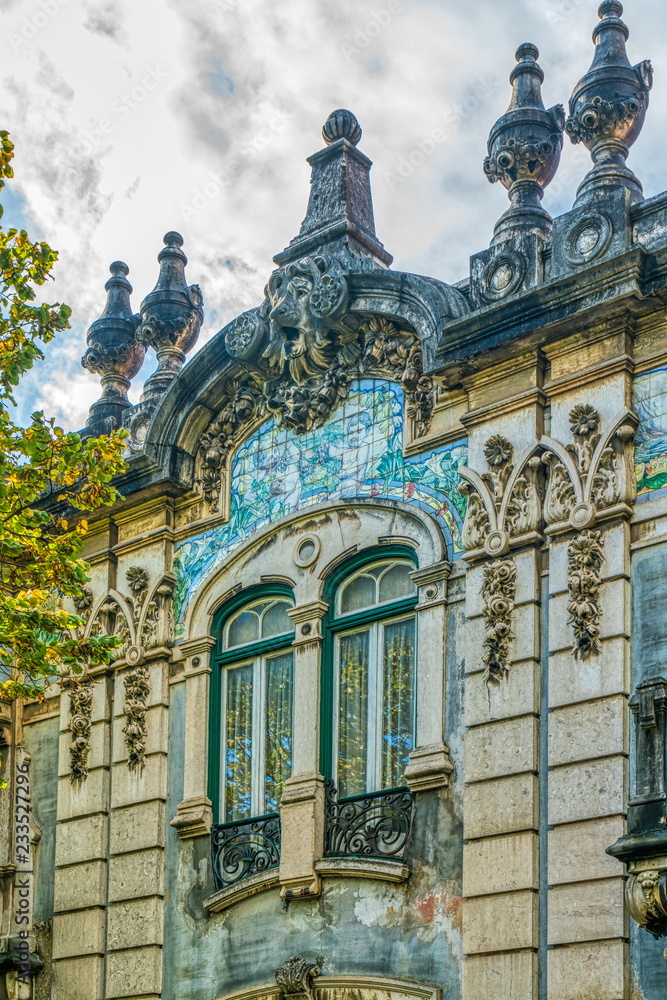Fototapeta premium Fragment of Art Nouveau architecture style of Lisbon city