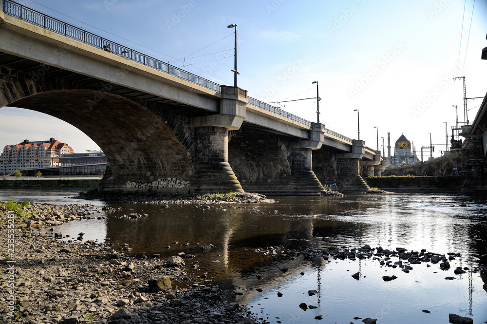 Niedrigwasser 2018, Dresden, Sachsen, Deutschland, Europa Niedrigwasser 2018, Dresden, Sachsen, Deutschland, Europa