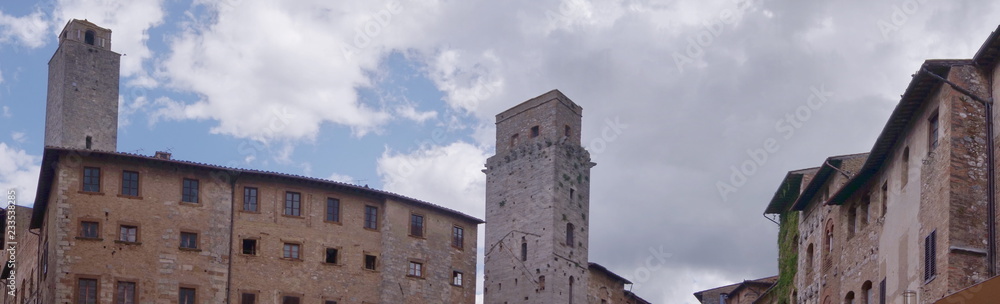 Cisterna square, San Gimignano, Tuscany, Italy