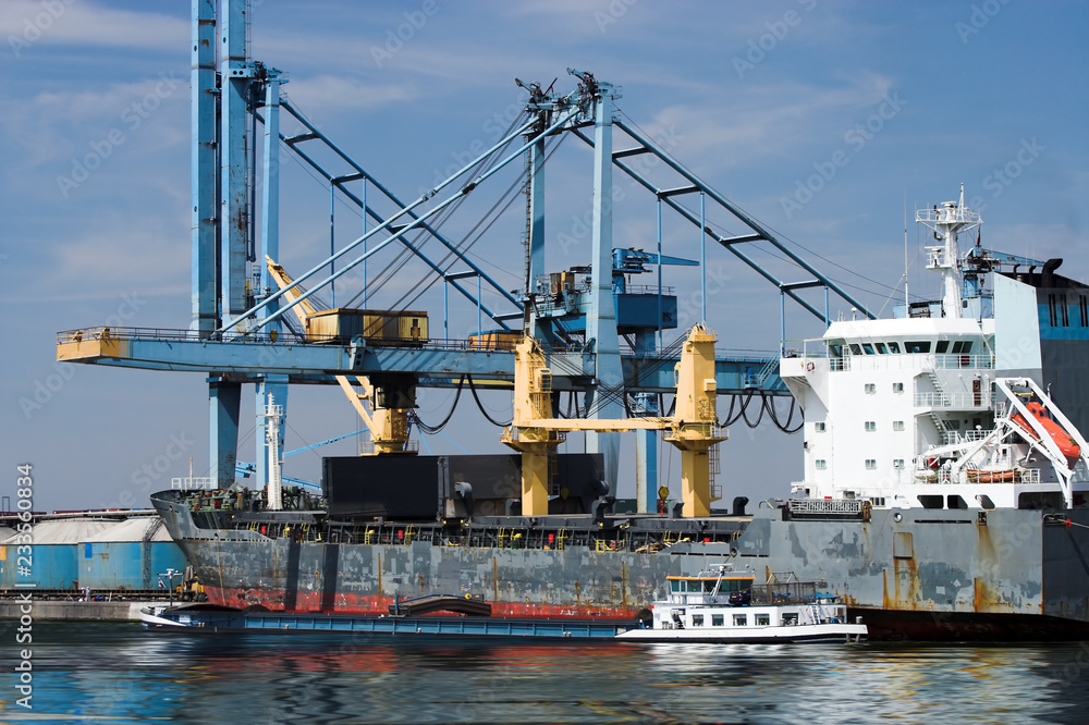 Fototapeta premium Freight transfer