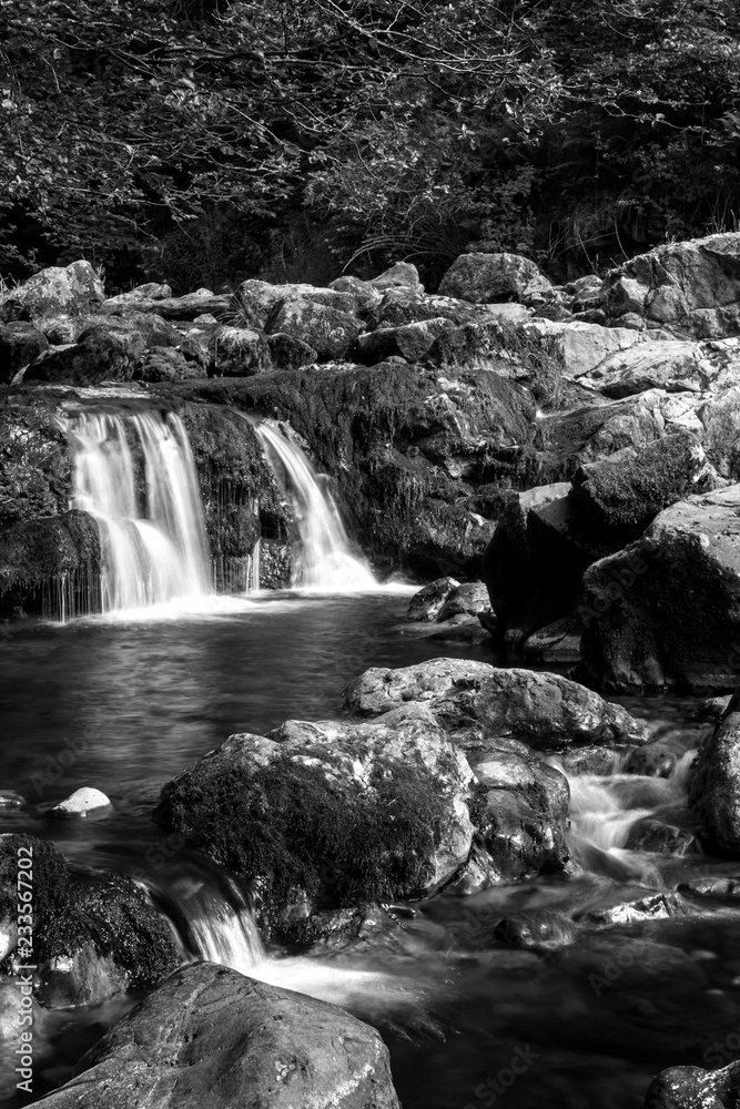 Fototapeta premium Wasserfall Schottland Campsie Fells