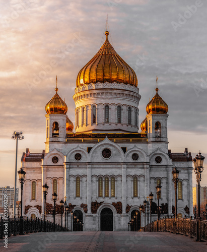 Sunset view of Famous christian landmark in Russia Cathedral of Christ the Saviour.tif © Михаил Бурка